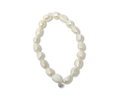 White freshwater pearl bracelet