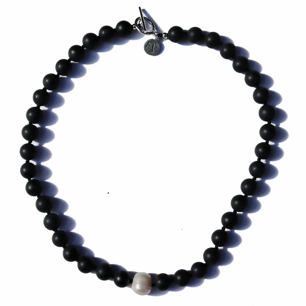 Womens 10mm matt black onyx with centre white FWP 45cm Necklace Rnd Bl S/S FASHION